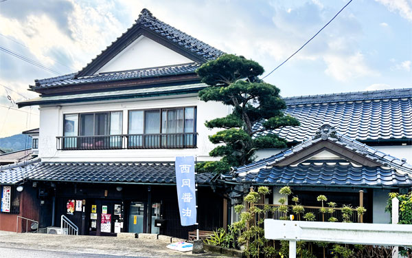 創業明治初期西岡醤油玄関